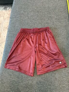 Champion retro vintage Maroon Mesh Men’s Large Sports Shorts fire